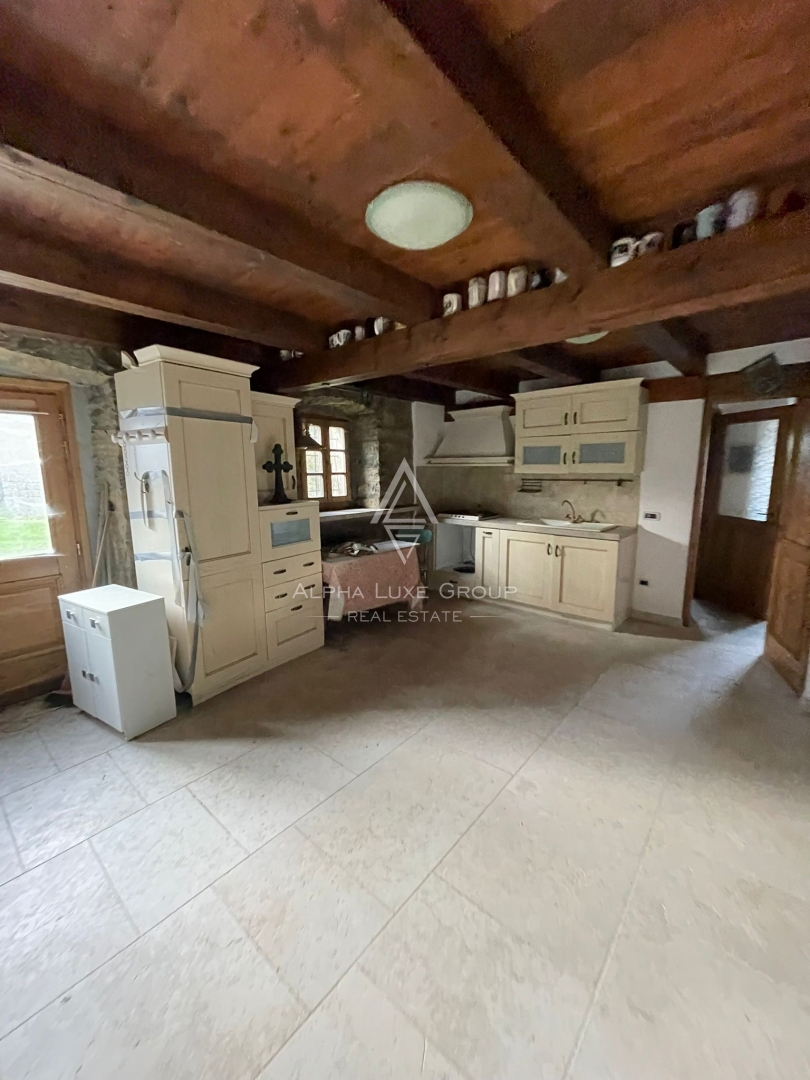 Istria, Momjan: Casa in pietra rinnovata con vista