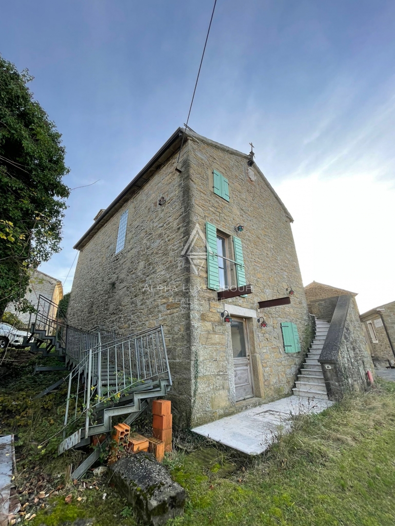 Istria, Momjan: Casa in pietra rinnovata con vista