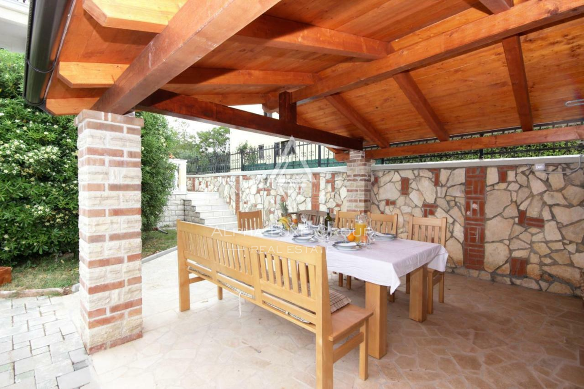 Istria, Banjole: Casa appartamenti vicino mare