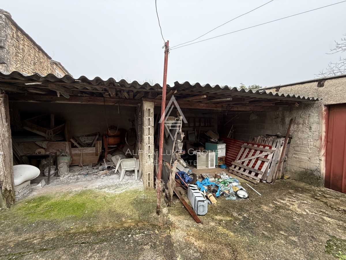 Istria, Poreč – casa a schiera con potenziale