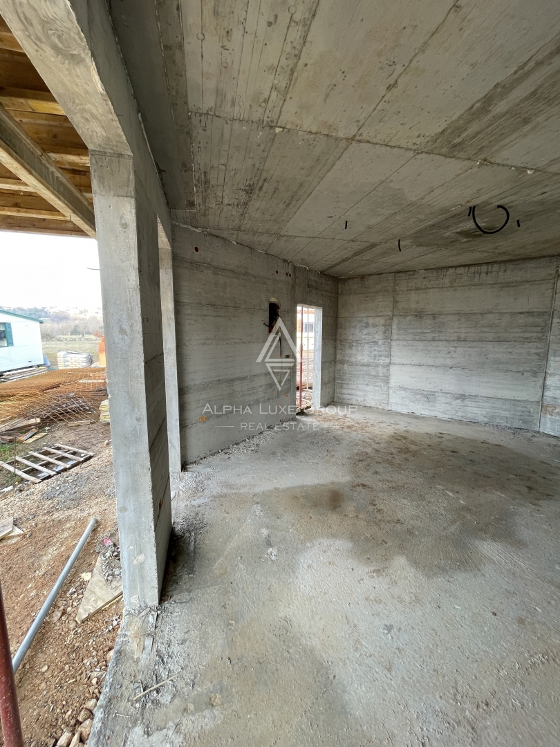 Istria, Poreč – appartamento moderno con loggia