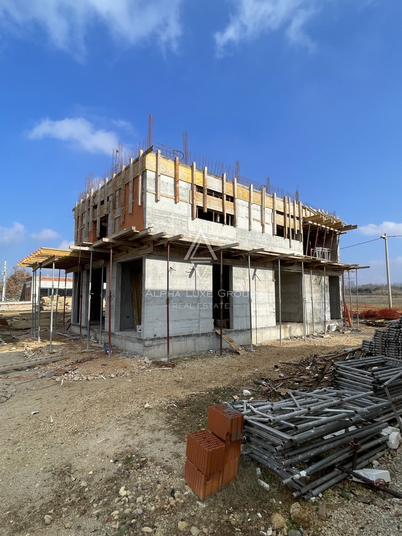 Istria, Poreč – appartamento moderno con loggia