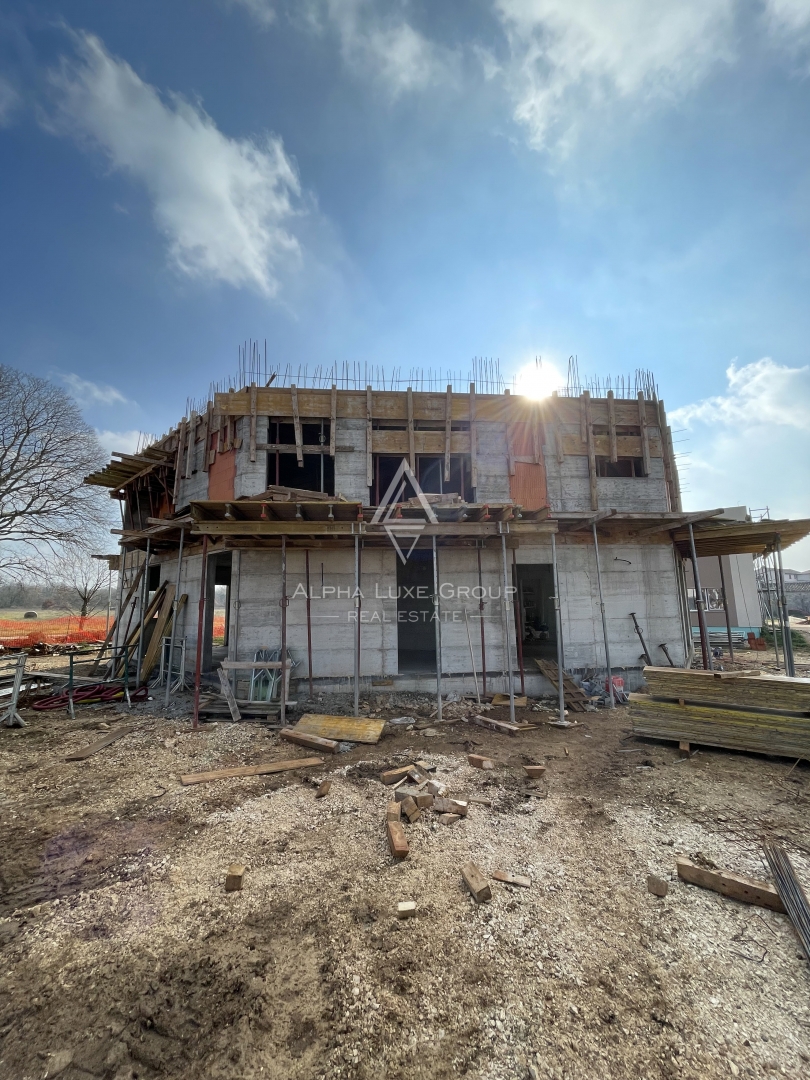 Istria, Poreč – appartamento moderno con loggia