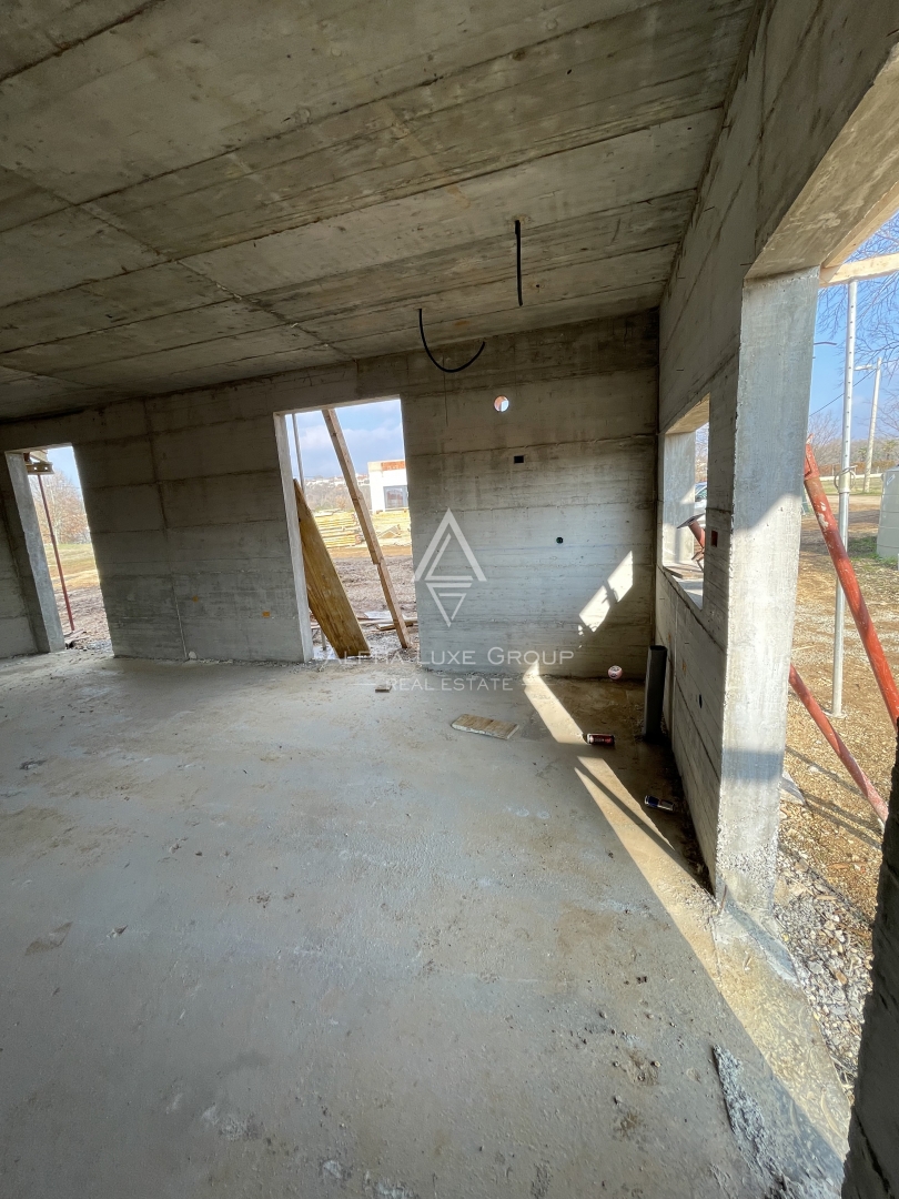 Istria, Poreč – appartamento moderno con loggia