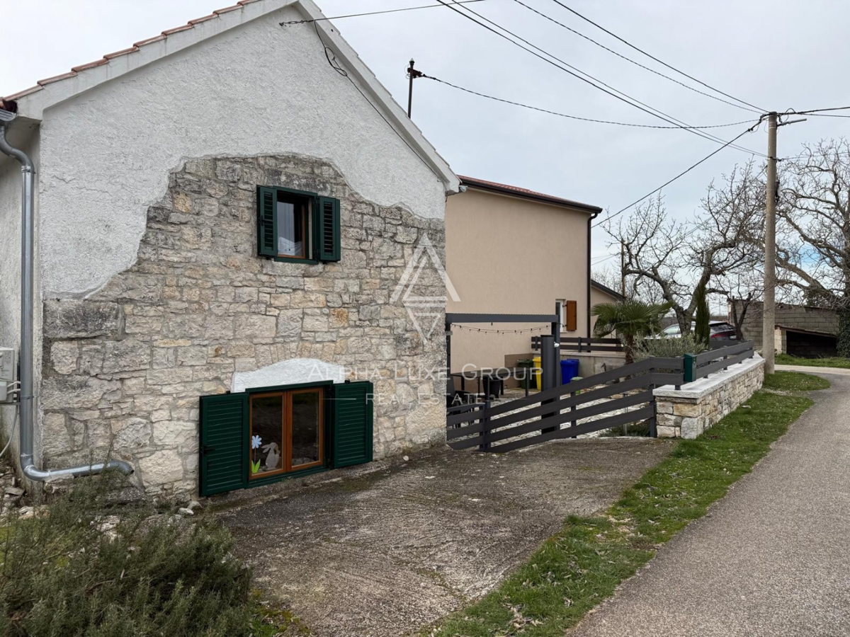 Istria, Sveti Petar u Šumi: Casa in pietra con cortile