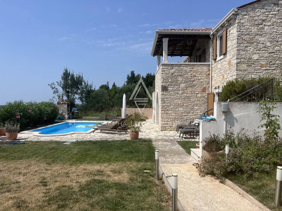 Istria, Buje – Splendida villa con piscina e vista panoramica