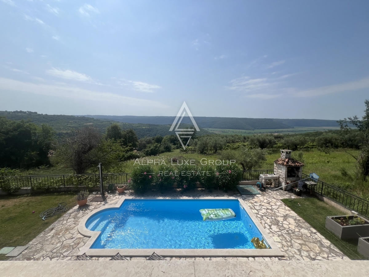 Istria, Buje – Splendida villa con piscina e vista panoramica