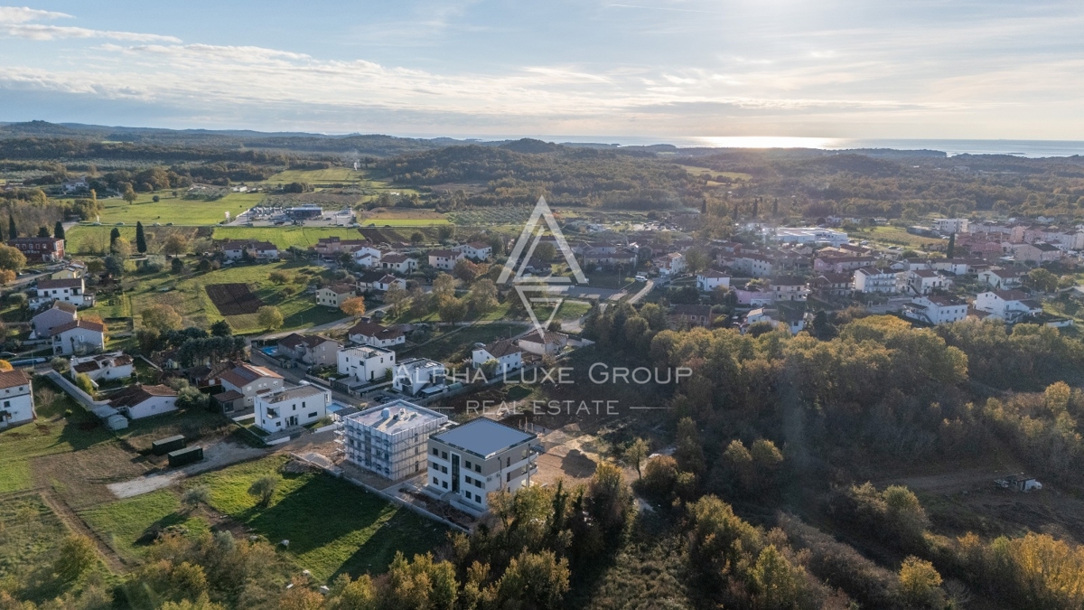Istria, Poreč – Lussuoso appartamento nuovo al 1° piano, a 3 km dal centro città in vendita
