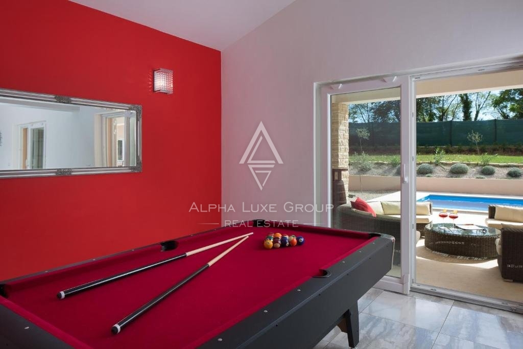 Istria, Labin: Elegante villa con spa e piscina in vendita