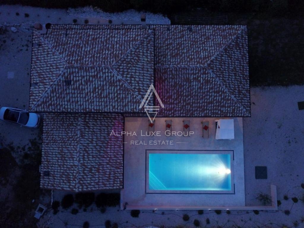 Istria, Labin: Elegante villa con spa e piscina in vendita