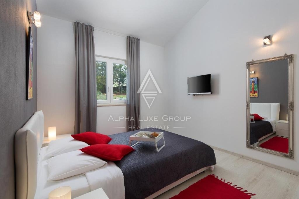 Istria, Labin: Elegante villa con spa e piscina in vendita