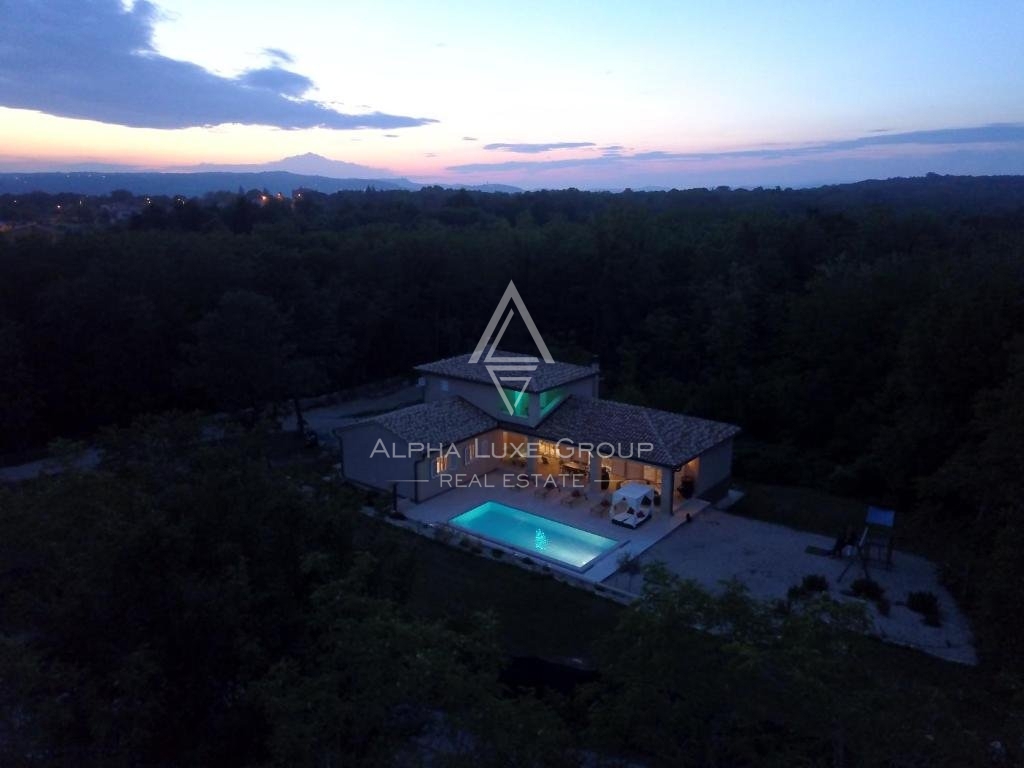 Istria, Labin: Elegante villa con spa e piscina in vendita