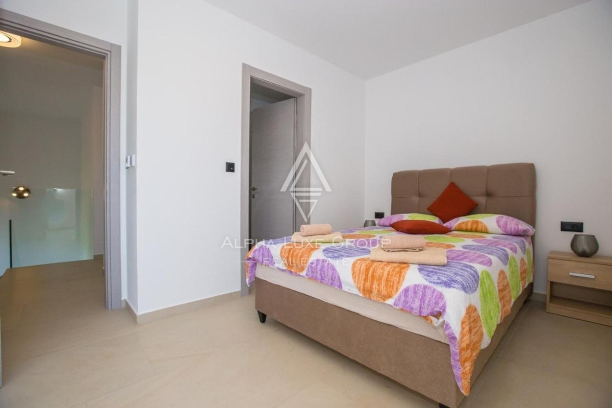 Poreč, Istria: Esclusiva villa di nuova costruzione