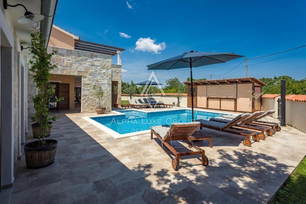 Istria, Vodnjan - Villa di lusso rustica con piscina in vendita