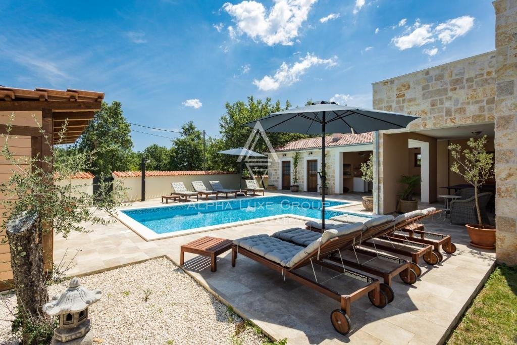 Istria, Vodnjan - Villa di lusso rustica con piscina in vendita