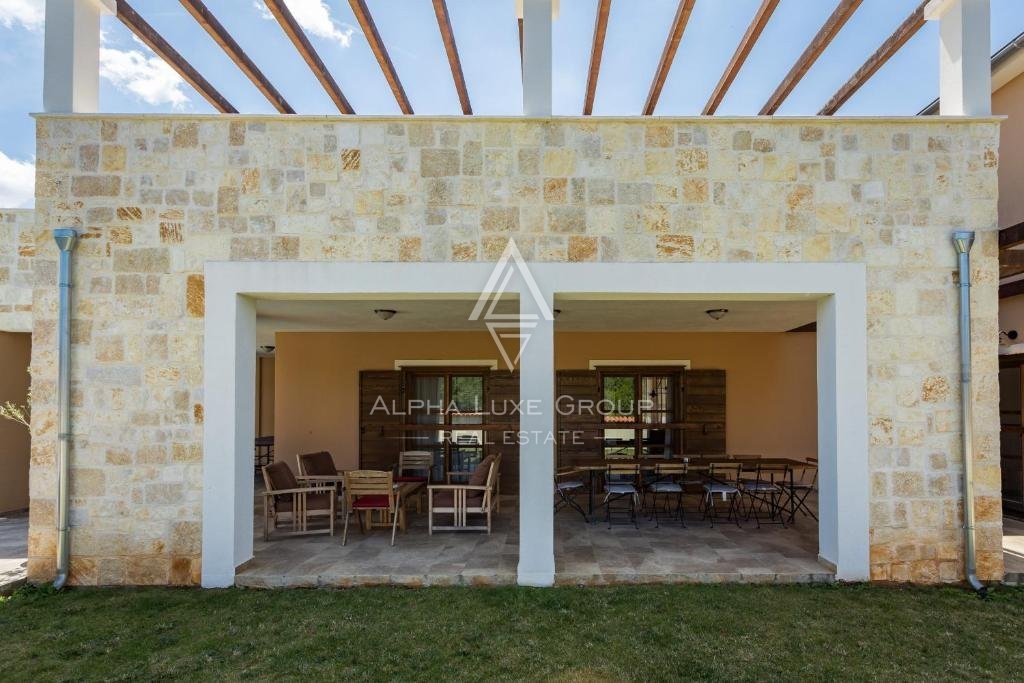 Istria, Vodnjan - Villa di lusso rustica con piscina in vendita