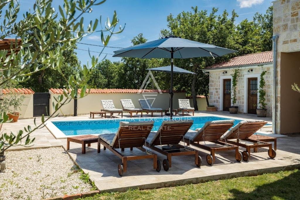 Istria, Vodnjan - Villa di lusso rustica con piscina in vendita