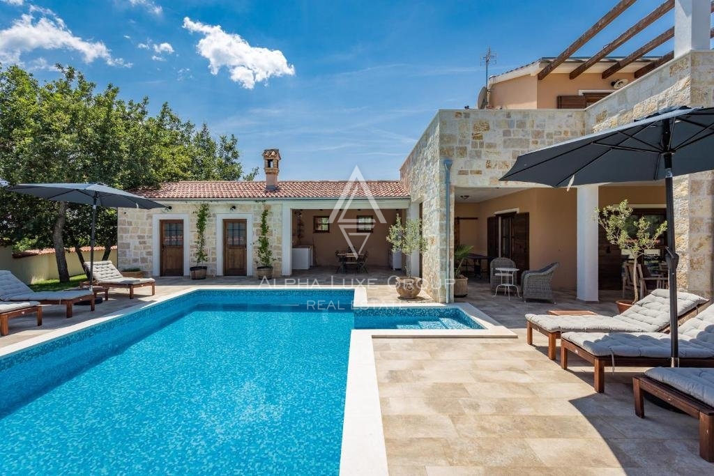 Istria, Vodnjan - Villa di lusso rustica con piscina in vendita