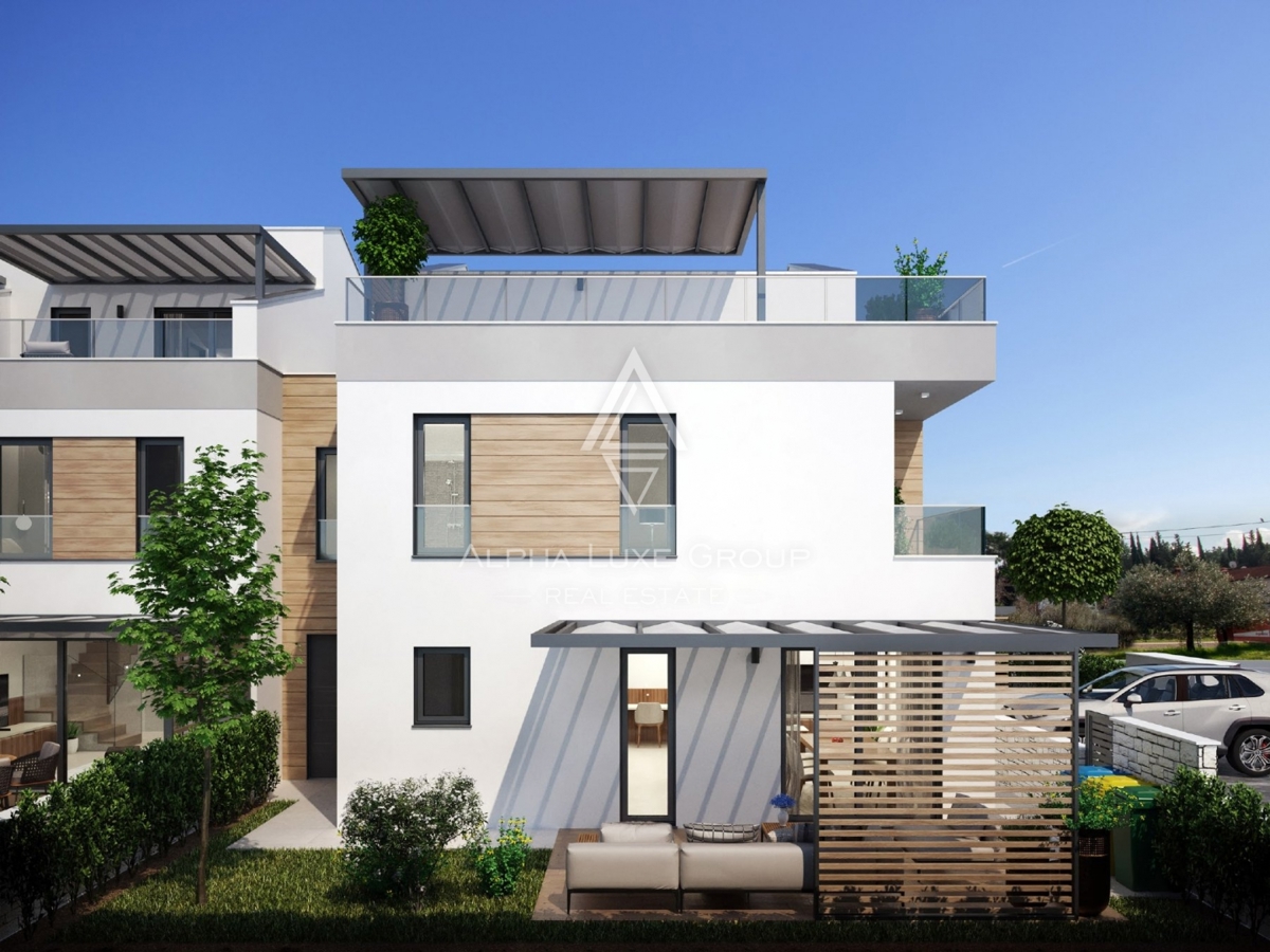 Poreč - Nuova casa a schiera vicino al mare in vendita