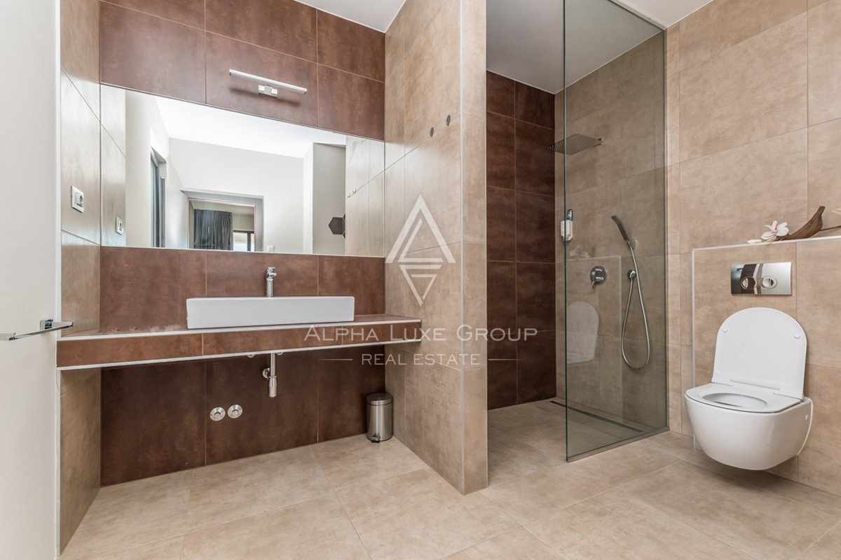 Esclusiva villa di 4 camere con design moderno vicino al centro di Poreč