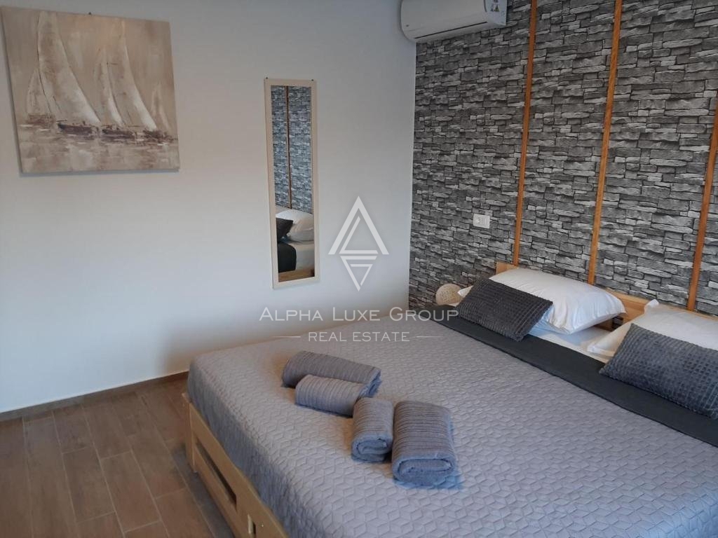 Labin, Istria: Casa versatile con spazio commerciale in vendita