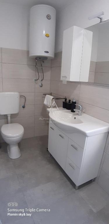 Labin, Istria: Casa versatile con spazio commerciale in vendita