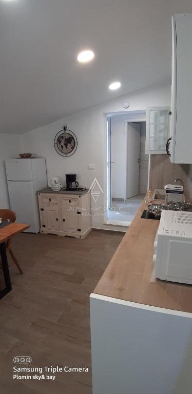 Labin, Istria: Casa versatile con spazio commerciale in vendita