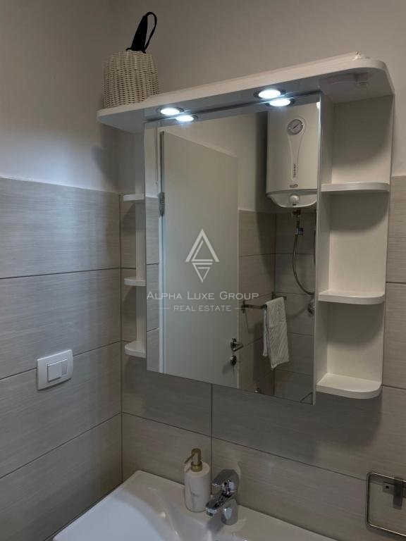 Labin, Istria: Casa versatile con spazio commerciale in vendita