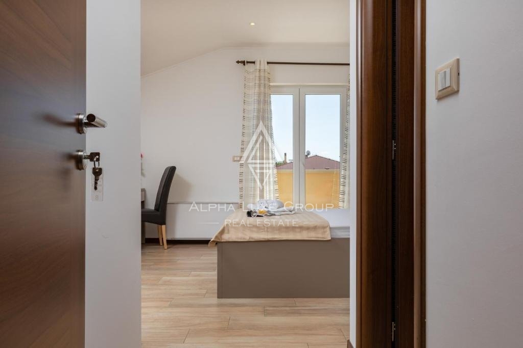 Rovigno, Istria: Hotel di Lusso con Vista Mare in Posizione Strategica
