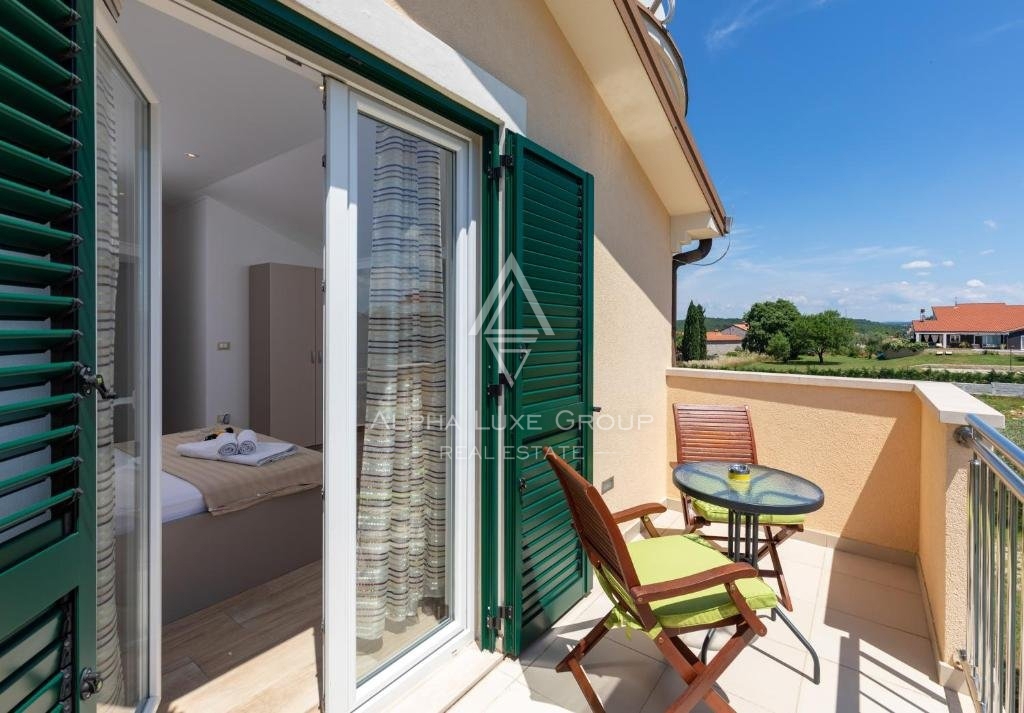 Rovigno, Istria: Hotel di Lusso con Vista Mare in Posizione Strategica
