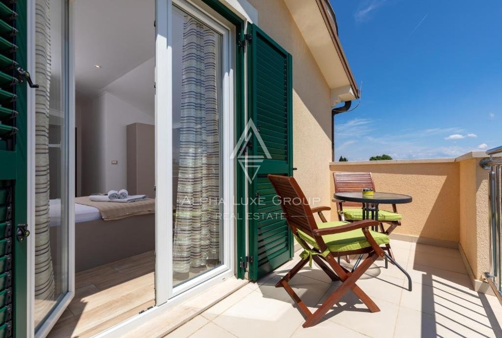 Rovigno, Istria: Hotel di Lusso con Vista Mare in Posizione Strategica