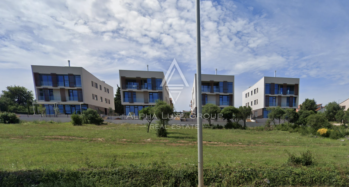 Rovinj, Istria: Moderno duplex con giardino e parcheggio