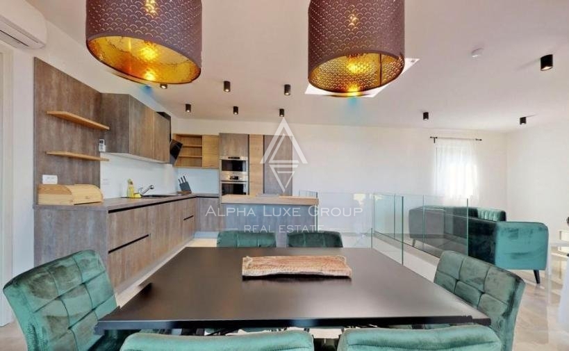 Istria, Rabac: Villa maestosa con vista mare