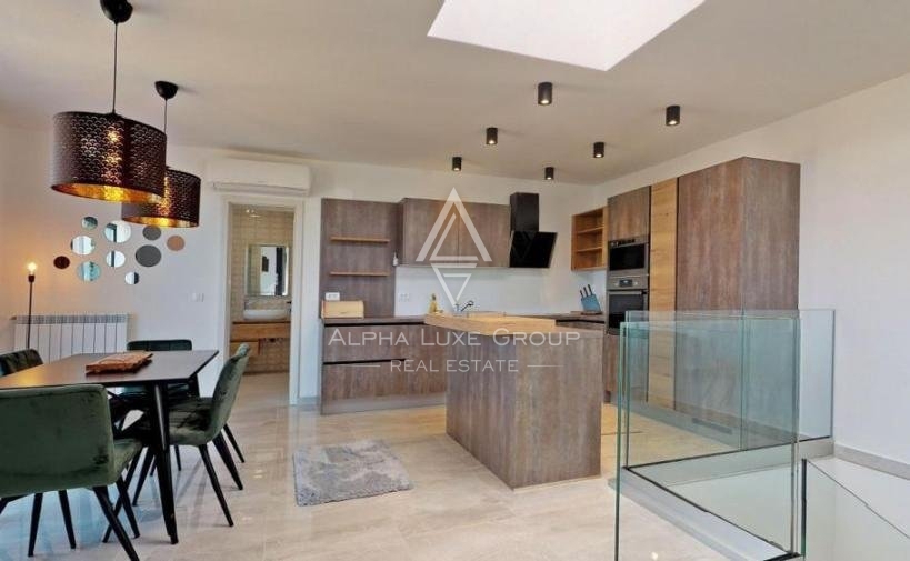 Istria, Rabac: Villa maestosa con vista mare