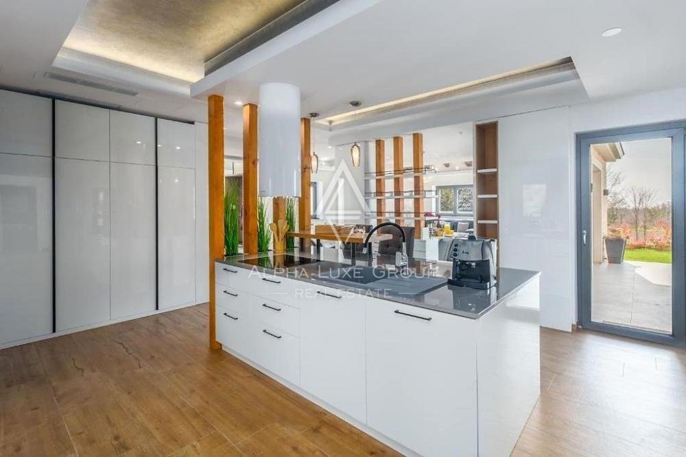 Villa di lusso con piscina, Istria, Parenzo