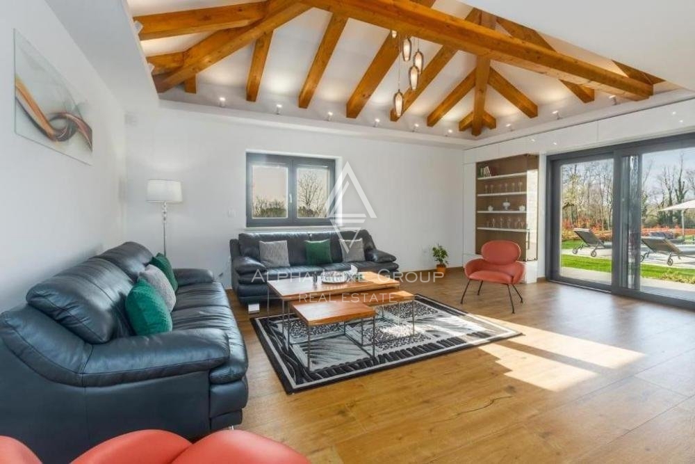 Villa di lusso con piscina, Istria, Parenzo