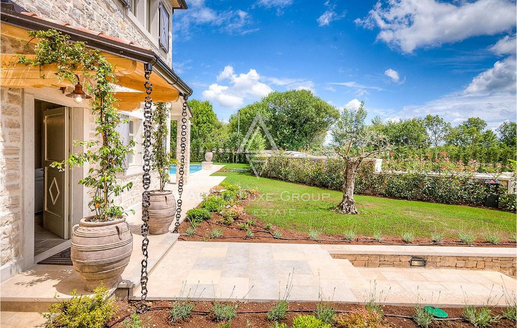 Kanfanar, Istria: Villa elegante con piscina e giardino