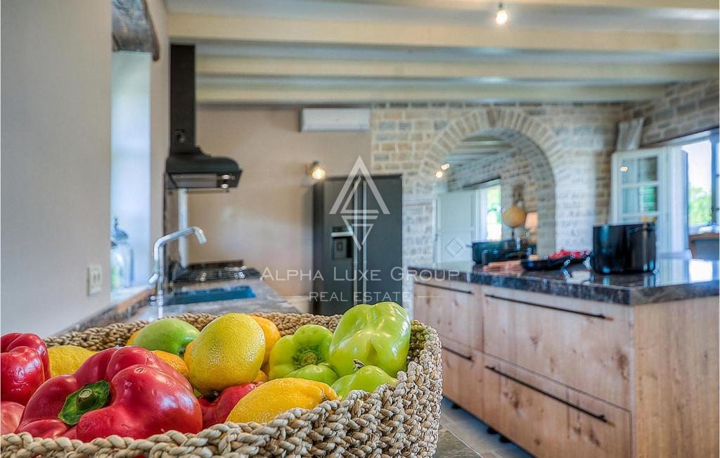 Kanfanar, Istria: Villa elegante con piscina e giardino