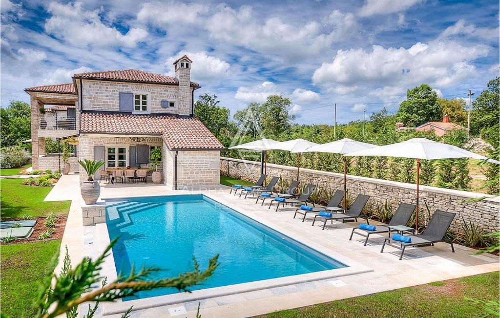 Kanfanar, Istria: Villa elegante con piscina e giardino