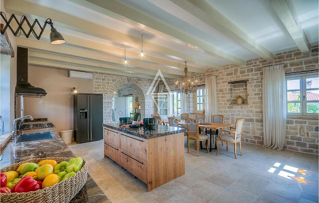 Kanfanar, Istria: Villa elegante con piscina e giardino