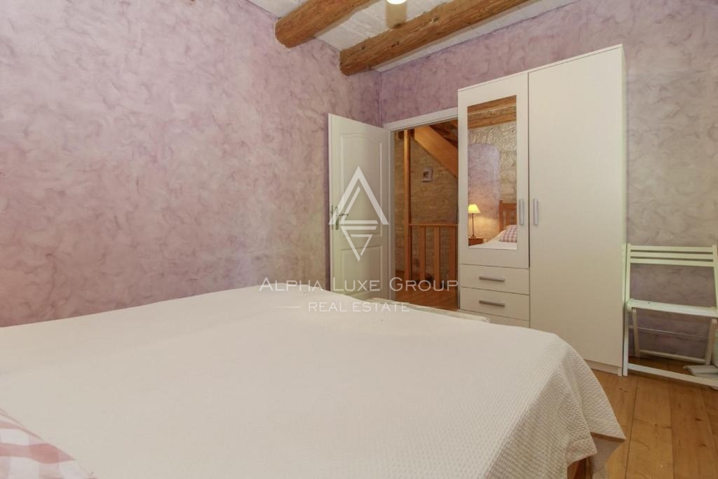 Svetvinčenat, Istria – Autentica casa in pietra con piscina