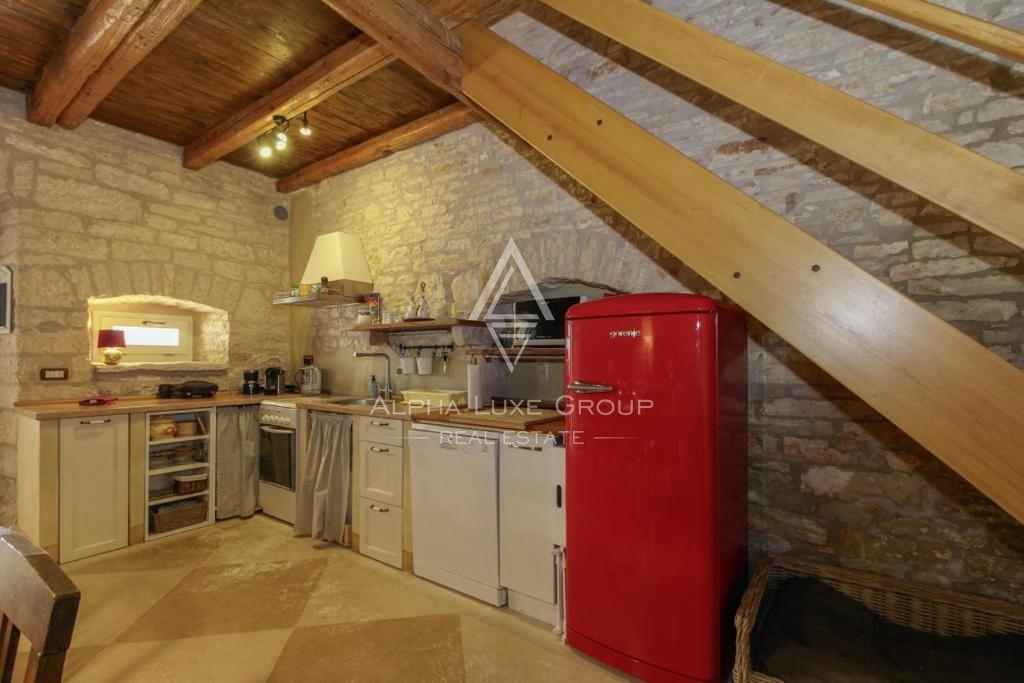 Svetvinčenat, Istria – Autentica casa in pietra con piscina