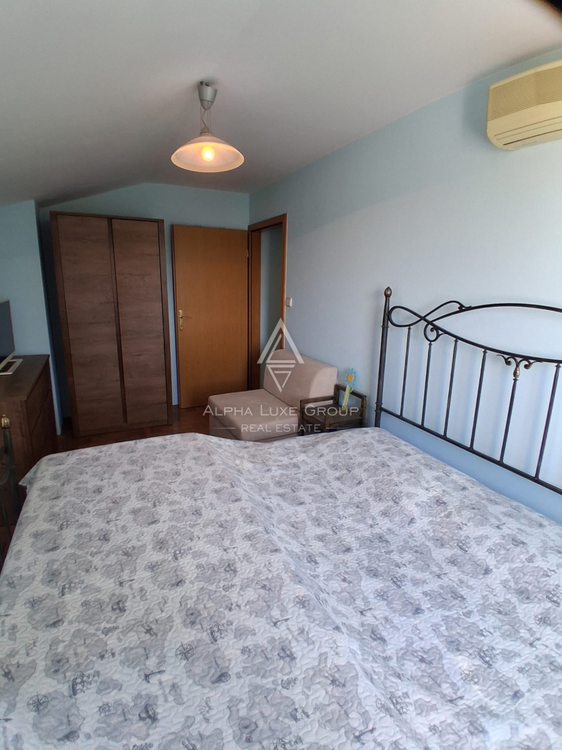 Poreč, Istria: Appartamento su due livelli con terrazza