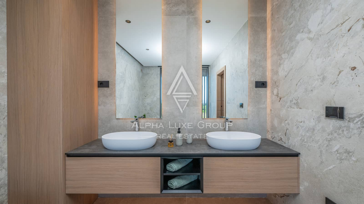 Istria, Krnica: Villa moderna con panorama mare