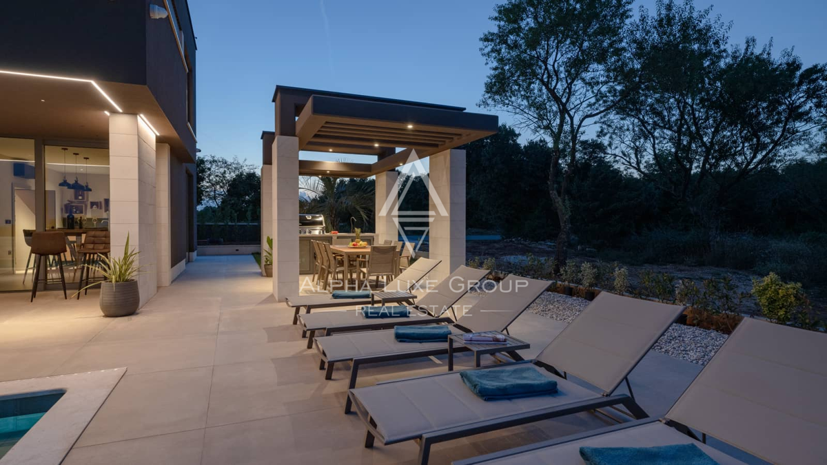 Istria, Krnica: Villa moderna con panorama mare