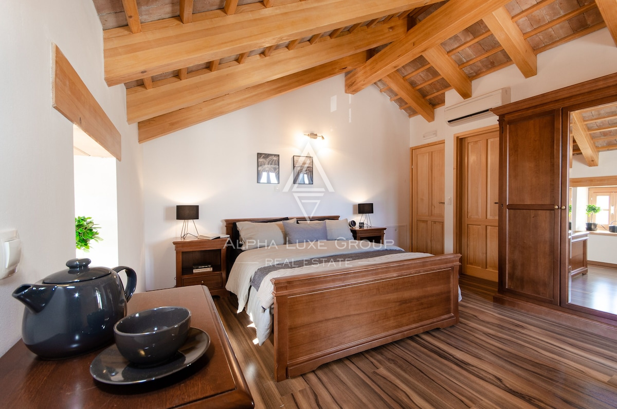 Istria, Rovinj: Villa in pietra con piscina potenziale