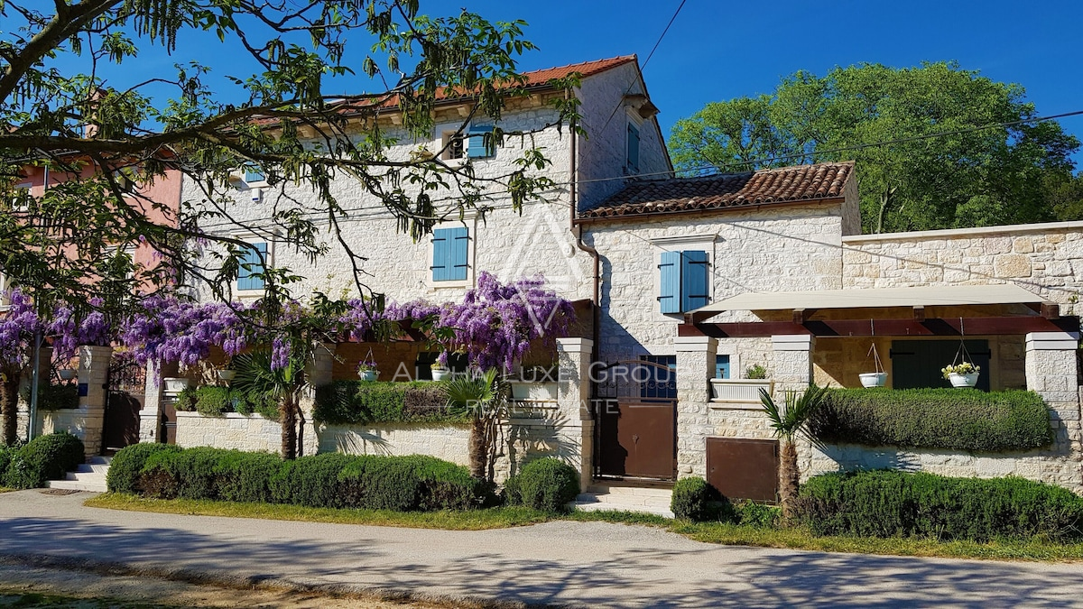 Istria, Rovinj: Villa in pietra con piscina potenziale