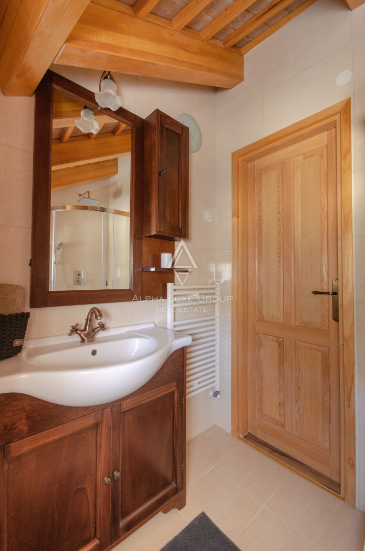 Istria, Rovinj: Villa in pietra con piscina potenziale