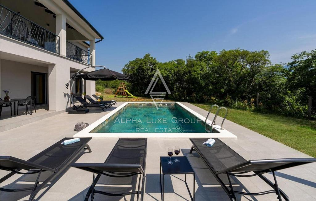 Istria, Labin: Villa con piscina ai margini del borgo