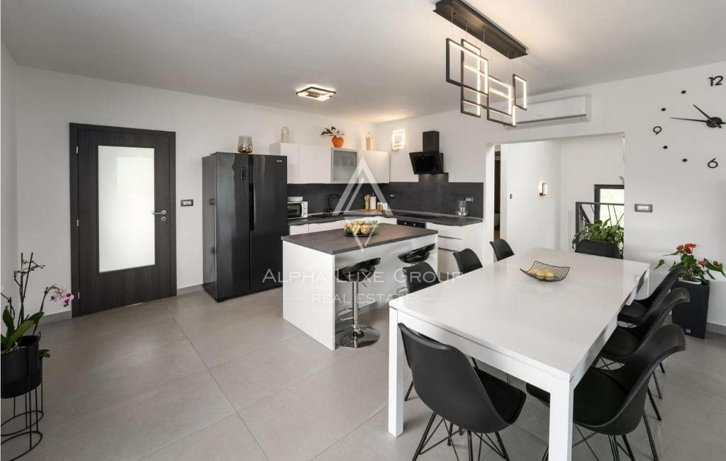 Istria, Labin: Villa con piscina ai margini del borgo